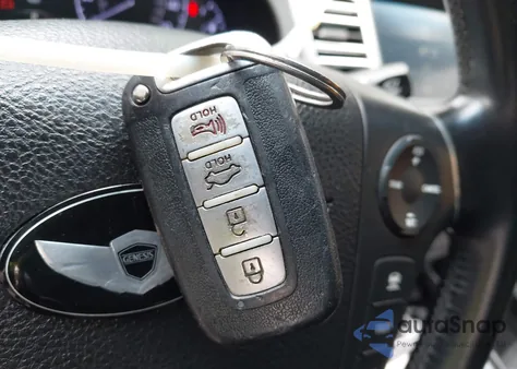 2013 Hyundai Genesis 5.0 R-Spec z USA, uszkodzony, nr VIN KMHGC4DH6DU219889